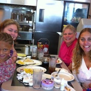 Meet your Posher, Adrianne